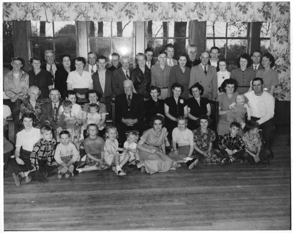 Large Halse gathering 1952