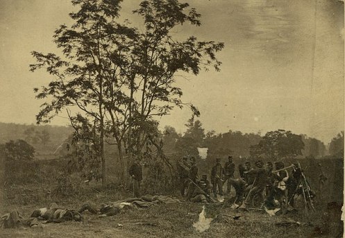 640px-Burying_the_Dead_on_the_Battlefield_of_Antietam